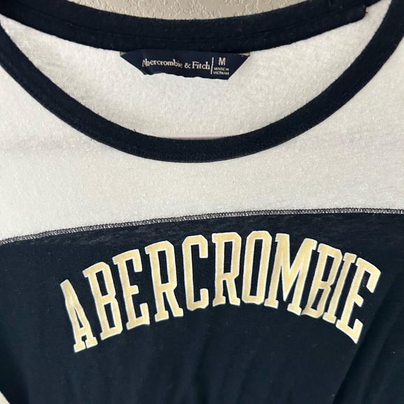 Abercrombie and Fitch Long sleeve Logo Tee - Picture 2 of 3
